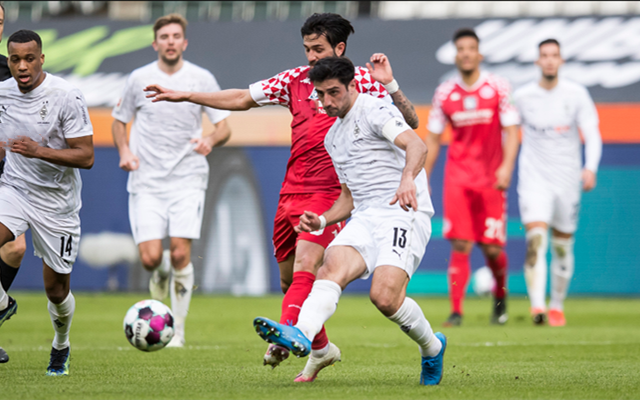  德甲新军圣保利主场首秀爆冷取胜  