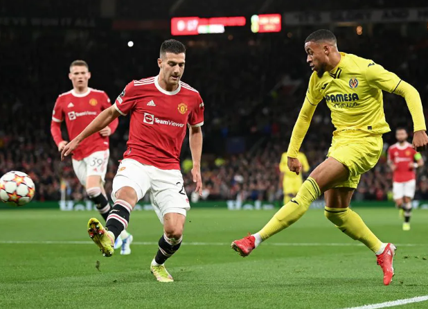  B费世界波绝杀助曼联险胜维拉  