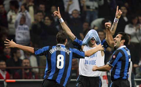  AC米兰德比战击败国米，莱奥造乌龙定乾坤