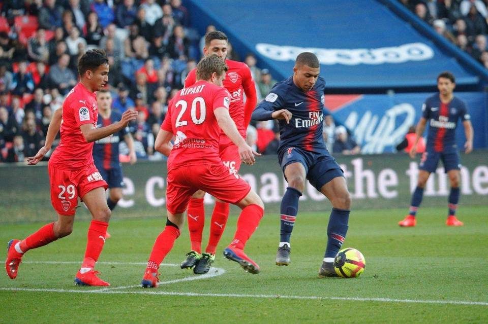  洛里昂客场战术奏效，精准反击两度洞穿对手大门